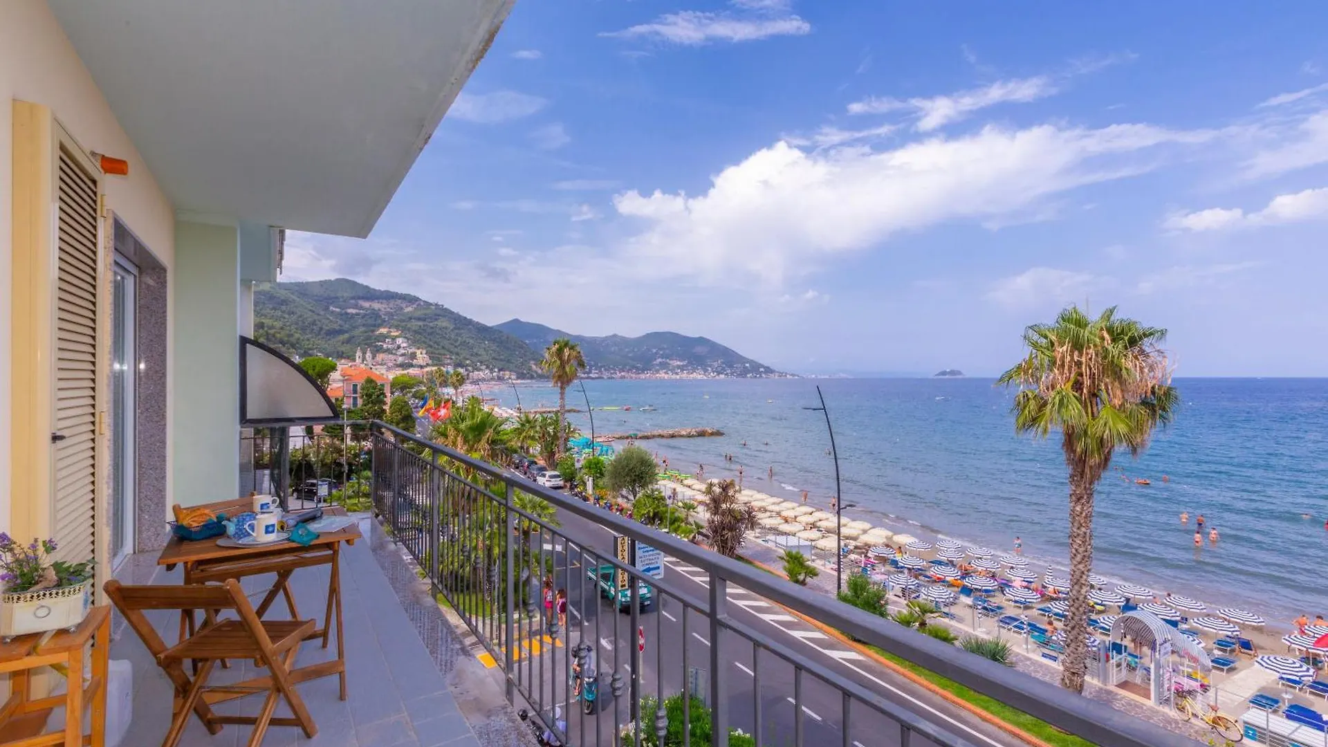 Laigueglia Beach - Happy Rentals 0*,
